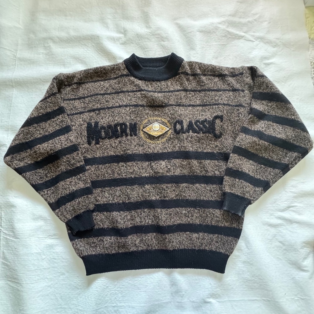 Vintage 1990’s IOU Modern Classic Men's Crewneck Sweater -size Large
